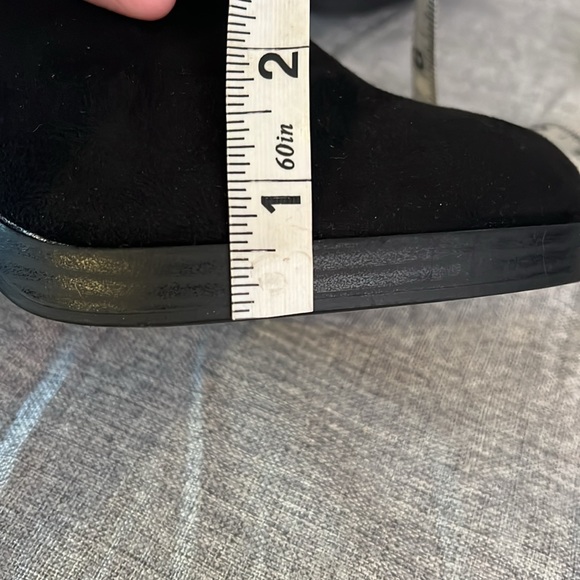 NEW never worn Forever 21 black suede heeled Chelsea boot size 10 - Picture 6 of 6